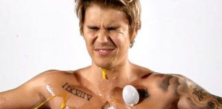 Justin Bieber prende 6 uova in faccia durante un concerto!! [VIDEO]