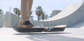 Lo skateboard volante di “Ritorno al futuro” è divenuto realtà! [VIDEO]