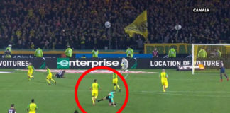 Arbitro impazzito! Sgambetta ed espelle un calciatore! [VIDEO]